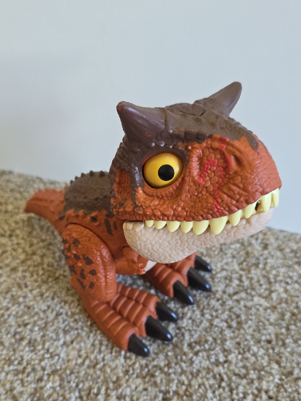 Jurassic World Camp Cretaceous Wild Chompin' Carnotaurus "Toro"
